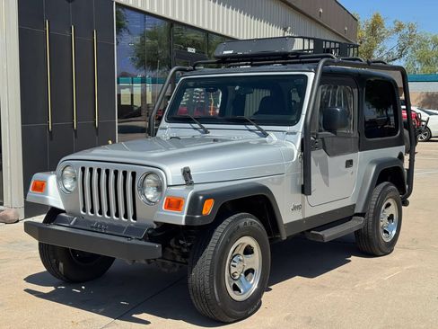Used 2003 Jeep Wrangler SE AWD/4WD image 2