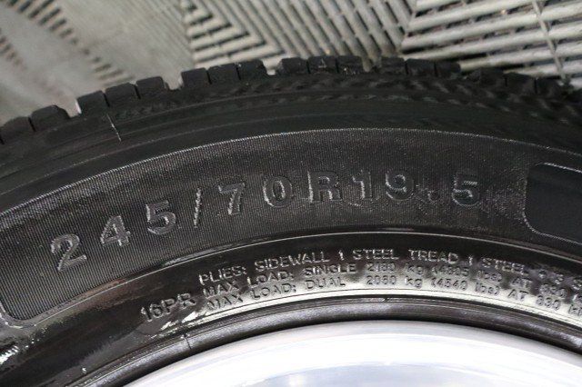 Used 2021 Ford F450 Platinum w/ FX4 Off-Road Package AWD/4WD image 98
