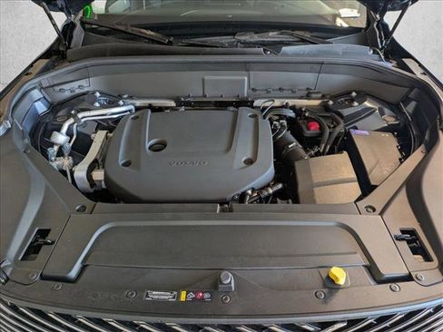 New 2025 Volvo XC90 B6 Core w/ Protection Package Premier image 17