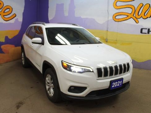 Used 2021 Jeep Cherokee Latitude AWD/4WD image 2