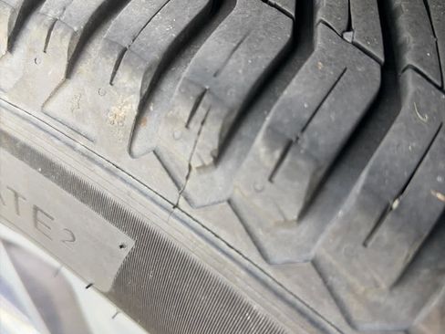 Used 2024 Chrysler Pacifica Pinnacle FWD image 4