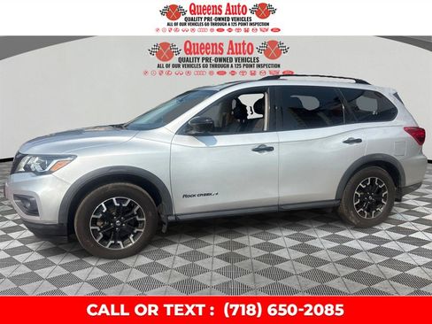 Used 2020 Nissan Pathfinder SL AWD/4WD image 3