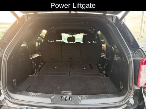 Used 2020 Ford Explorer XLT w/ Comfort Package AWD/4WD image 13