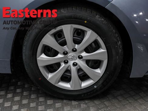 Used 2024 Toyota Corolla LE image 30