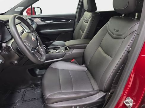 Certified 2024 Cadillac XT5 Premium Luxury w/ Technology Package FWD image 11