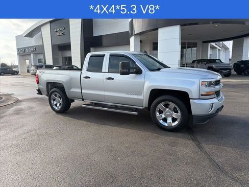 Used 2019 Chevrolet Silverado 1500 Custom w/ Custom Convenience Package image 16