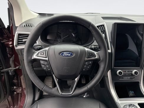 Used 2022 Ford Edge SEL w/ Convenience Package image 12