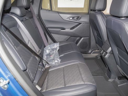 New 2027 Chevrolet Equinox LT w/ Convenience Package II FWD image 14