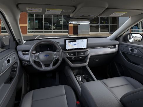 New 2026 Ford Explorer Active RWD image 9