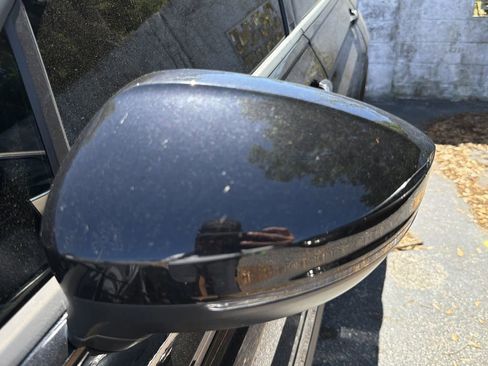 Used 2024 Volkswagen Tiguan S image 10