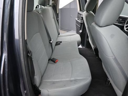 Used 2019 RAM 1500 Express AWD/4WD image 16
