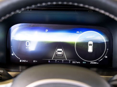 Used 2023 Kia Sorento SX Prestige w/ Panoramic Sunroof Package image 12