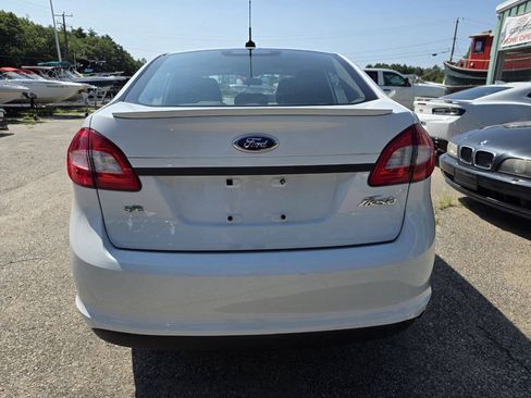 Used 2013 Ford Fiesta SE w/ Super Fuel Economy Pkg FWD image 15