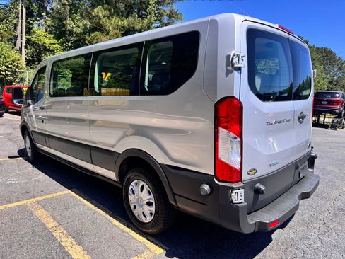 Used 2016 Ford Transit 350 XLT RWD image 5