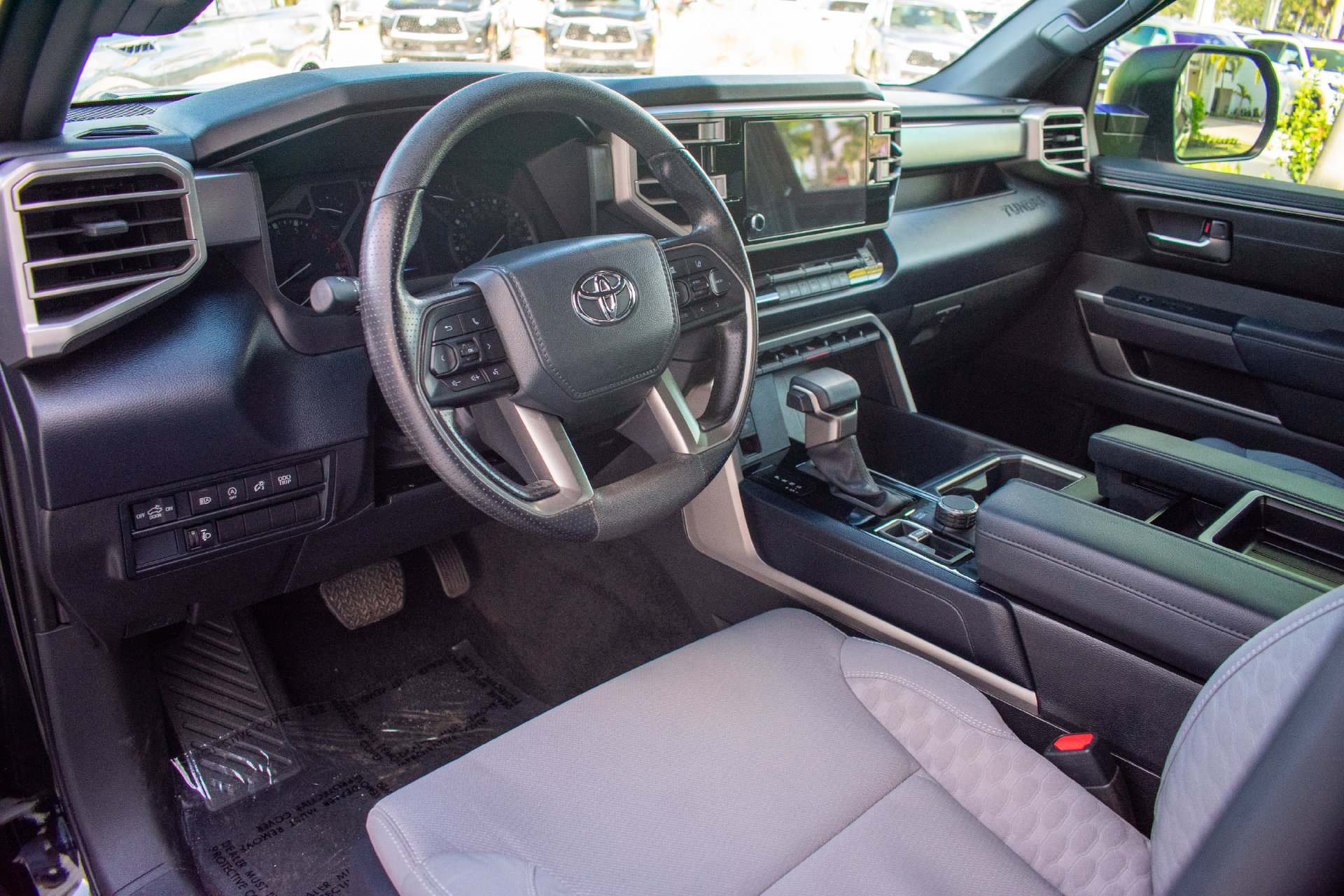 Used 2025 Toyota Tundra SR5 AWD/4WD image 17