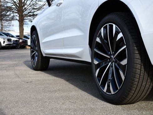 New 2026 Volvo XC60 B5 Ultra w/ Protection Package Premier image 9