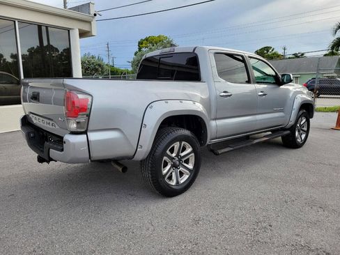 Used 2017 Toyota Tacoma Limited image 7