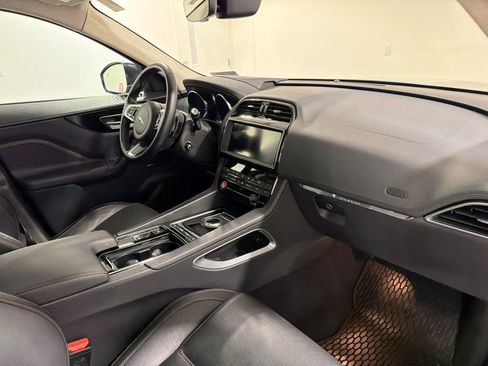 Used 2020 Jaguar F-PACE Prestige AWD/4WD image 23