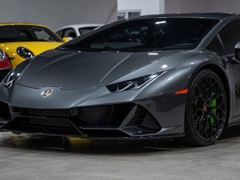 Used 2020 Lamborghini Huracan EVO image 63