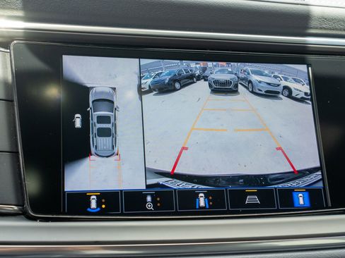 Used 2024 Buick Enclave Essence w/ Technology Package FWD image 35