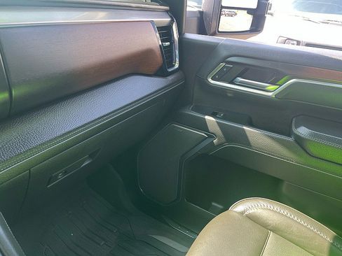 Used 2025 GMC Sierra 2500 Denali AWD/4WD image 13
