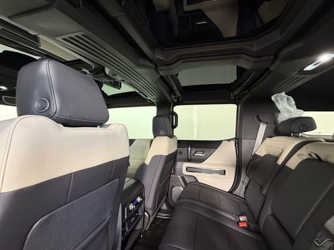 New 2026 GMC Hummer EV SUV image 23
