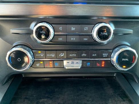 Used 2023 Ford F250 Lariat w/ Sport Appearance Package image 27