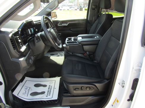 Used 2023 Chevrolet Silverado 1500 LT image 15