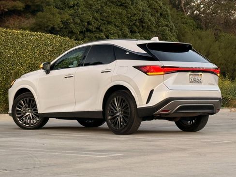 Certified 2024 Lexus RX 350 FWD w/ Convenience Package image 3