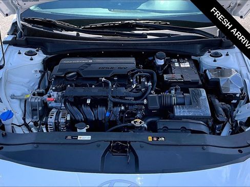 Used 2024 Hyundai Elantra SE FWD image 27