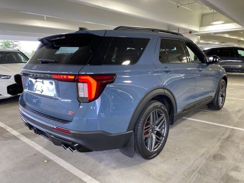 Used 2025 Ford Explorer ST w/ Sun And Sound Package AWD/4WD image 5