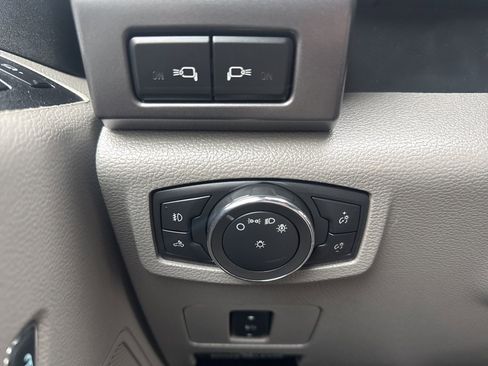 Used 2019 Ford F250 XLT w/ XLT Premium Package image 34