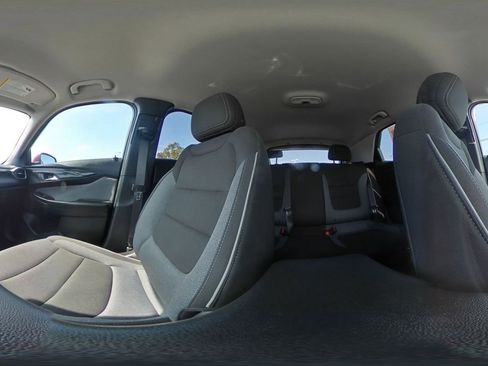 Used 2025 Chevrolet TrailBlazer LT image 43