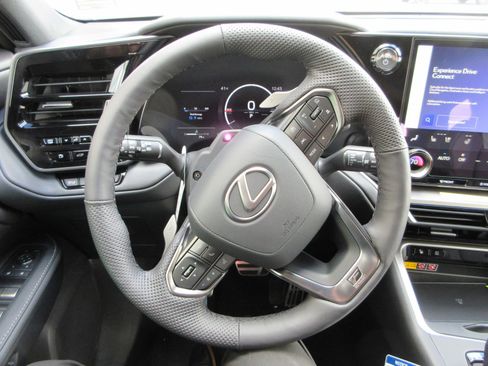 New 2026 Lexus TX 500h AWD image 37