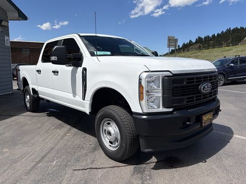 Used 2024 Ford F250 XL AWD/4WD image 4