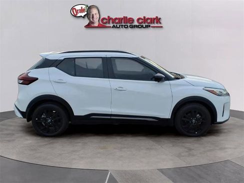 Certified 2024 Nissan Kicks SR w/ SR Premium Package image 6