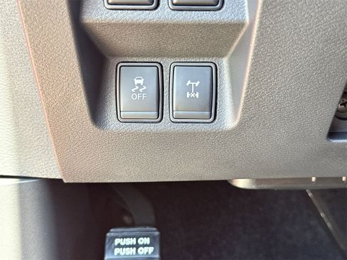 New 2025 Nissan Frontier PRO-4X w/ Pro Convenience Package image 17