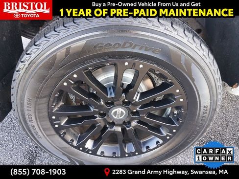 Used 2019 Nissan Titan SL w/ Midnight Edition image 13