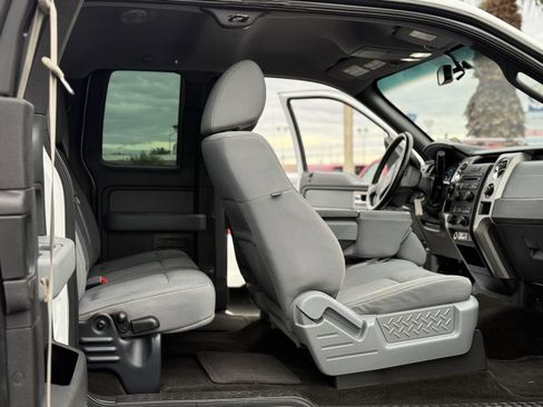 Used 2011 Ford F150 XLT w/ XLT Chrome Pkg image 16