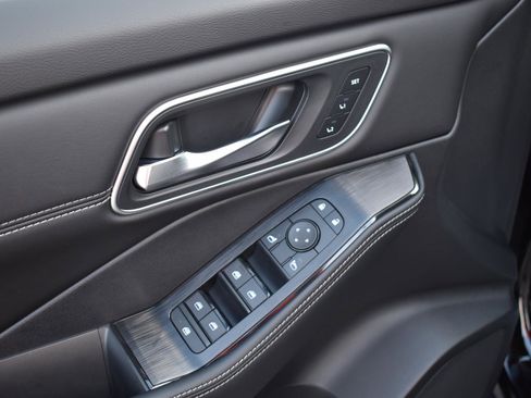 New 2026 Nissan Rogue Platinum image 24