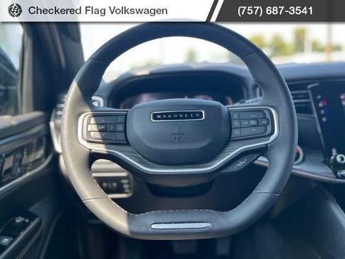 Used 2024 Jeep Wagoneer Series II w/ Flexible Seating Group AWD/4WD image 36