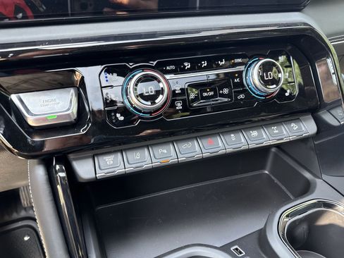 New 2026 GMC Sierra 2500 AT4X AWD/4WD image 18