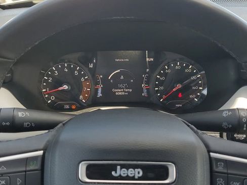 Used 2023 Jeep Compass Limited image 25