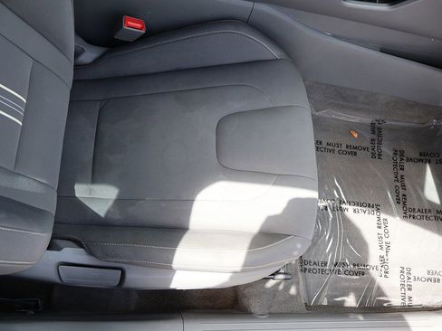 Used 2023 Hyundai Elantra SEL w/ Convenience Package FWD image 29