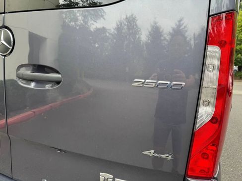 Used 2022 Mercedes-Benz Sprinter 2500 image 17