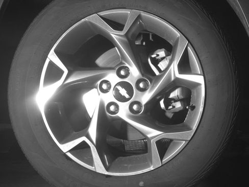 Used 2025 Chevrolet Trax LT FWD image 13
