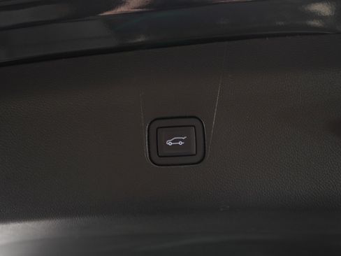 Used 2023 Buick Enclave Essence w/ Experience Buick Package image 11