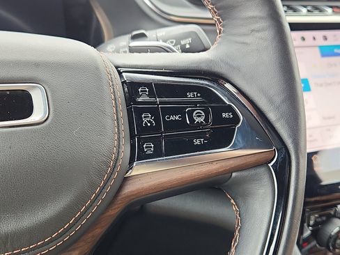 Used 2022 Jeep Grand Cherokee Summit w/ Adv Protech Group IV image 24