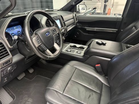 Used 2019 Ford Expedition Max XLT w/ Equipment Group 202A AWD/4WD image 34