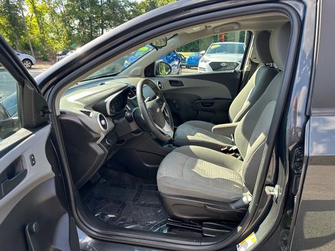 Used 2020 Chevrolet Sonic LT FWD image 9